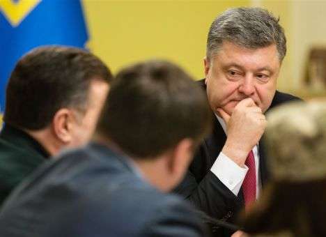 Порошенко не дал люстрировать командующего Воздушных сил ВСУ