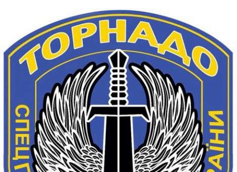 На заминированной базе «Торнадо» находятся снайперы и бывшие заключенные, - Матиос