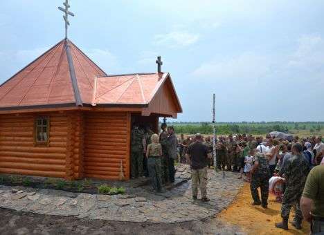 В селе Победа горела земля, я видел ад - военный капеллан (ФОТО)