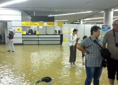 На затопленный Сочи идут смерчи (ФОТО)