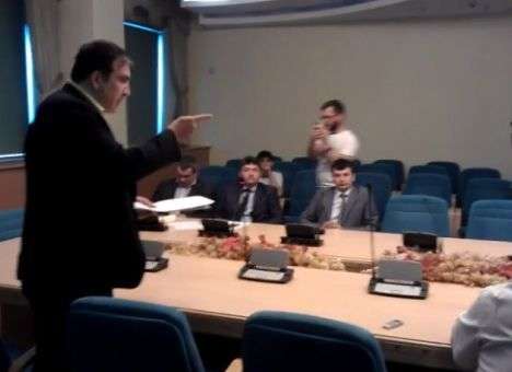 Саакашвили хлопнул дверью: «С вами все ясно, товарищи!» (ВИДЕО)