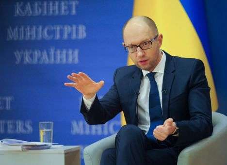 Яценюк доступно прокомментировал скандальный закон о кредитах