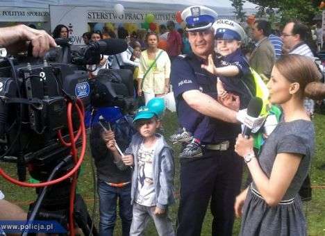 Эксперты рассказали, как поляков учили доверять полиции