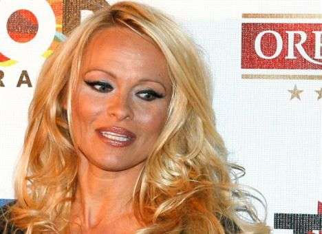 В России отказали Памеле Андерсон