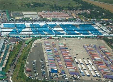 Рейдеры рынка «7-го километр» пытаются привлечь к своим провокациям нардепов