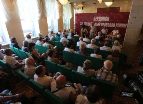 Депутаты Бердянского городского совета создали группу в поддержку спецстатуса региона