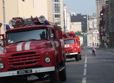 На Харьковщине из горящей многоэтажки эвакуировали почти 60 человек