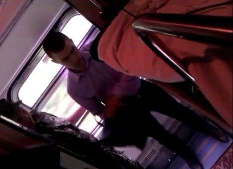 Военкомы начали вручать повестки прямо в поездах, - СМИ (ВИДЕО)