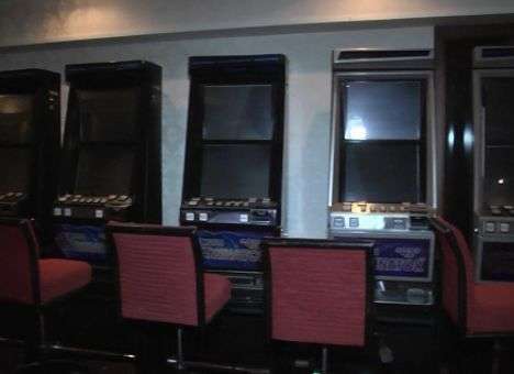 В киевском бомбоубежище нашли выпивку и игровые автоматы (ФОТО, ВИДЕО)