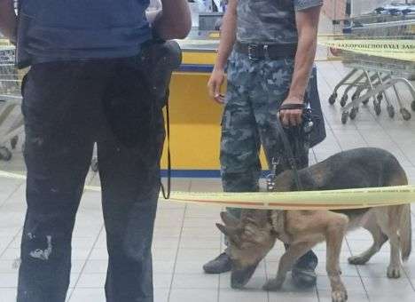 Опубликованы снимки с места убийства в супермаркете (ФОТО)