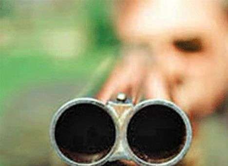 Одессит подстрелил молодую жену и забаррикадировался в квартире