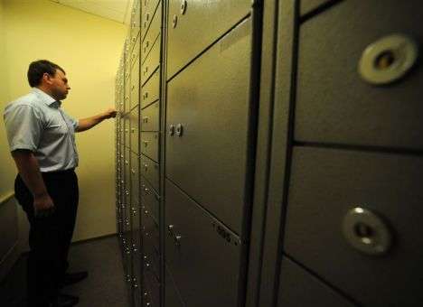 Из банковских сейфов в Киеве «испаряются» миллионы, золото и документы