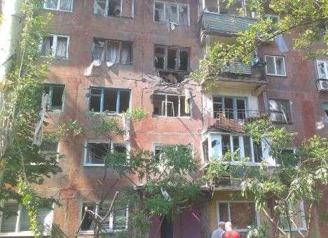 Авдеевка сегодня: Руины домов и люди, которые не боятся смерти (ФОТО)