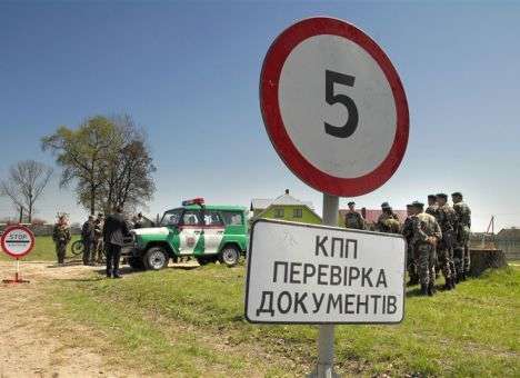 На заседании Кабмина вспыхнула перепалка из-за «свалки» на границе с Крымом