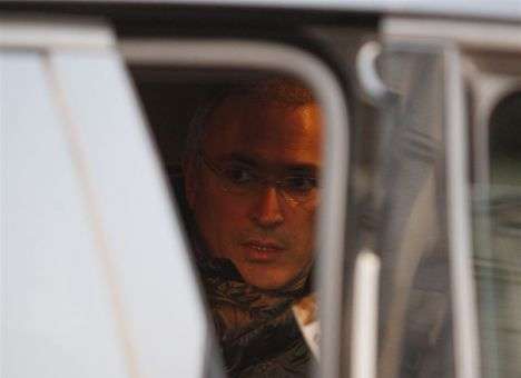 82-летнего отца Ходорковского вызвали на допрос