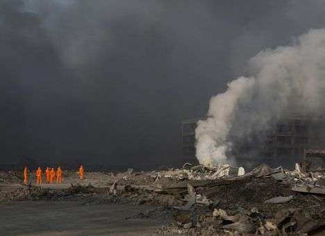 После взрывов воздух над Таньцзинем отравлен, - СМИ