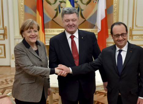 Стали известны подробности встречи Порошенко, Меркель и Олланда