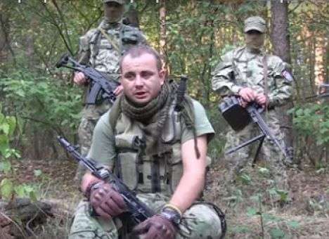 Боец «Правого сектора» рассказал, как фотографируется в центре Донецка