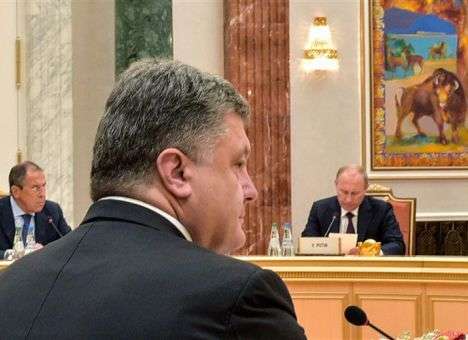 Порошенко готовится к разговору с Путиным
