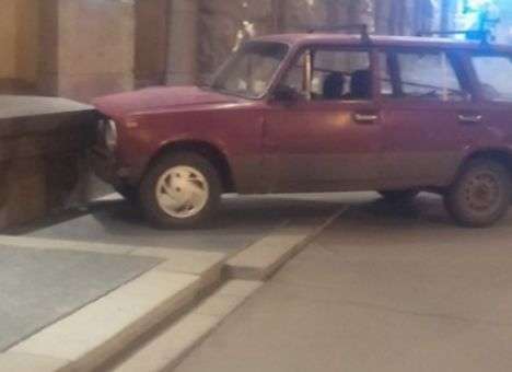 В центре Харькова произошло необычное ДТП (ФОТО)