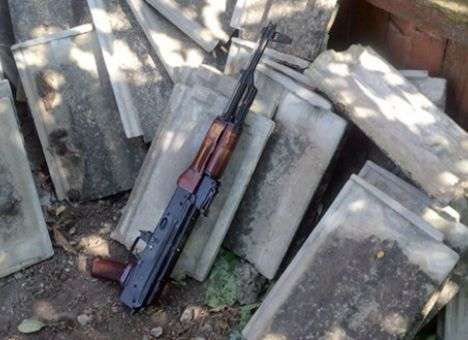 Прости меня: Боец АТО выстрелил в себя из автомата Калашникова (ФОТО)
