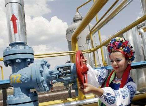 Яценюк ищет деньги на газ