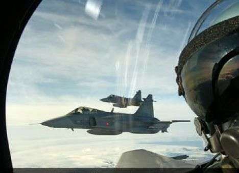 Порошенко поручил создать армию, как у НАТО