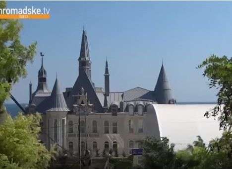 Позолоченный лифт и диван за 100 тыс. евро: «Замок» Кивалова пытаются оценить