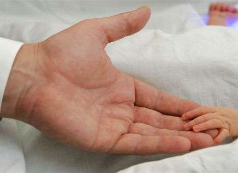 В Киеве раскрыли хитрую продажу новорожденной девочки