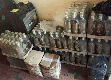 В Киеве остановили работу суррогатного спиртзавода (ФОТО, ВИДЕО)