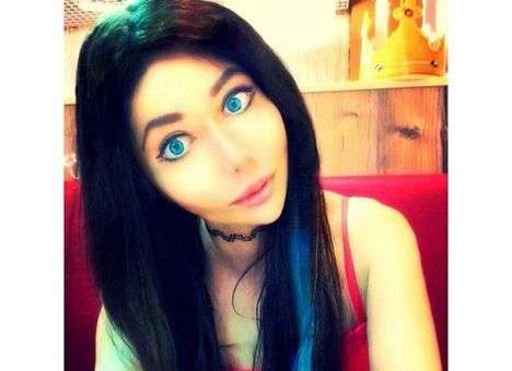 Питерские полицейские не смогли решить, в какое СИЗО везти мужчину с кукольным лицом (ФОТО)