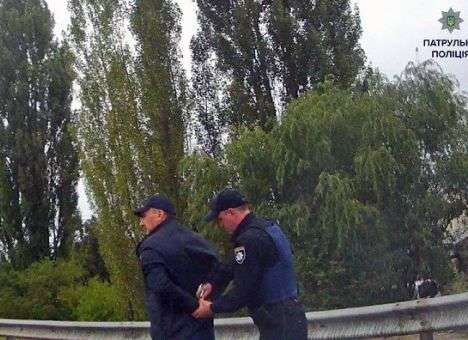 В Киеве полицейские спасли похищенного мужчину