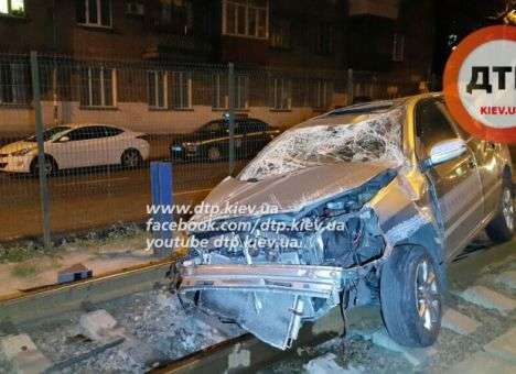 В Киеве женщина перед ДТП пожаловалась на мужа в полицию (ФОТО)