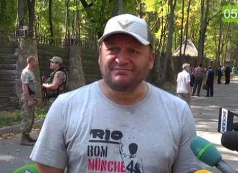 Добкин собирается вывезти семью из Украины