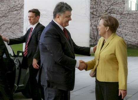 Сегодня Меркель встретится с Порошенко