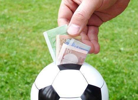 Футбольную трансферную систему могут признать незаконной