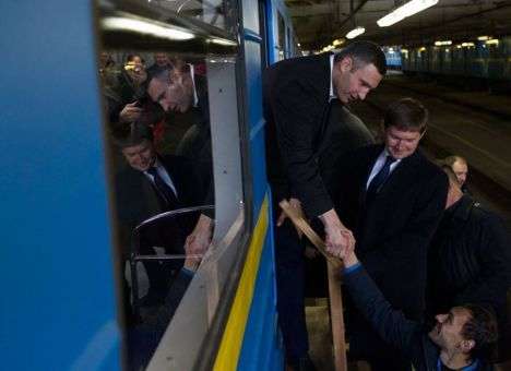 В столичном метро появились почти японские вагоны (ФОТО)