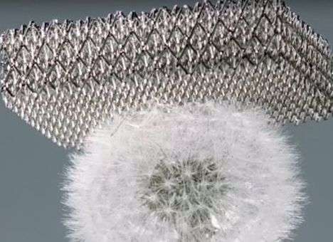 Boeing представила металл, который на 99,9% состоит из воздуха