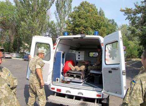 Праздник в Украине начался с печальных новостей из АТО