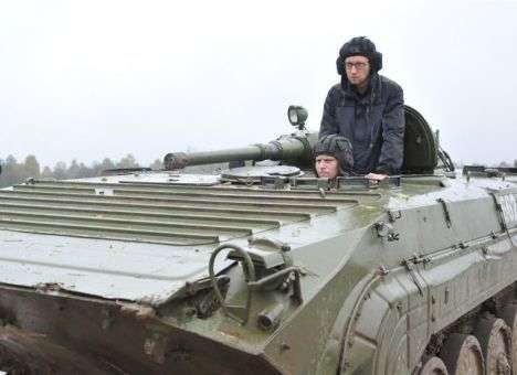 Приключения Яценюка в Чечне: «Свидетели» рассказали, как Яценюк бегал и стрелял