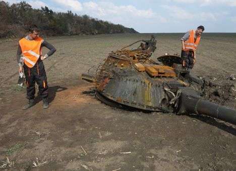 Под Дебальцево нашли братскую могилу бойцов АТО - поисковик
