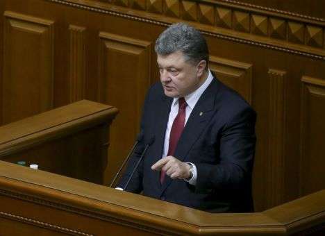 Порошенко чувствует угрозу, - Саакашвили