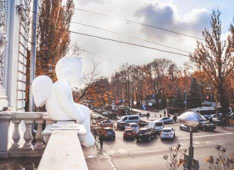 Сегодня в центре «Киева «приземлился» ангел (ФОТО)