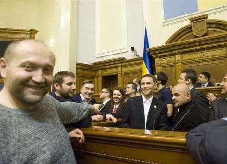 «Решительный гражданин» подвинул Омельченко