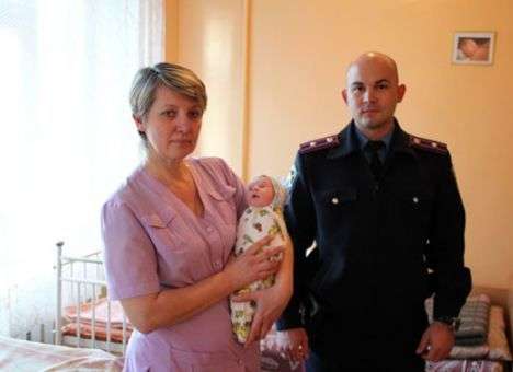 Найдена мать младенца, которого подобрали на свалке