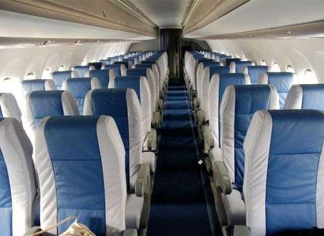 Египетские спасатели обнаружили 175 тел погибших при крушении самолета