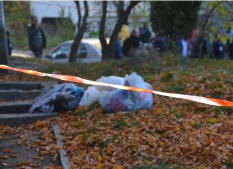 Среди дня во Львове нашли завернутый в одеяло труп (ФОТО)