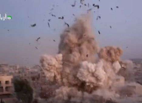 Опубликованы кадры, как дом в один миг превращается в руины (ВИДЕО)