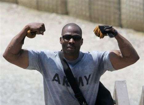 Солдатам США и Канады разрешили паковать чемоданы в Украину