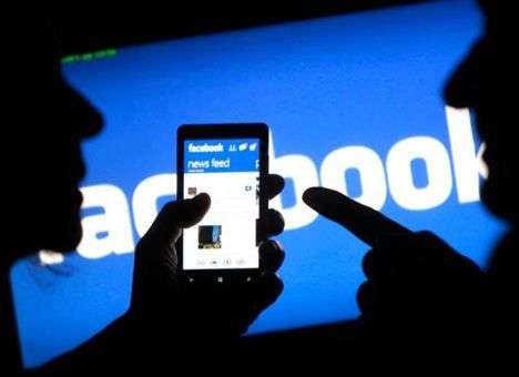 Власти всё чаще просят Facebook блокировать контент